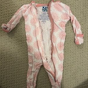 Kickee Pants zip Up footies